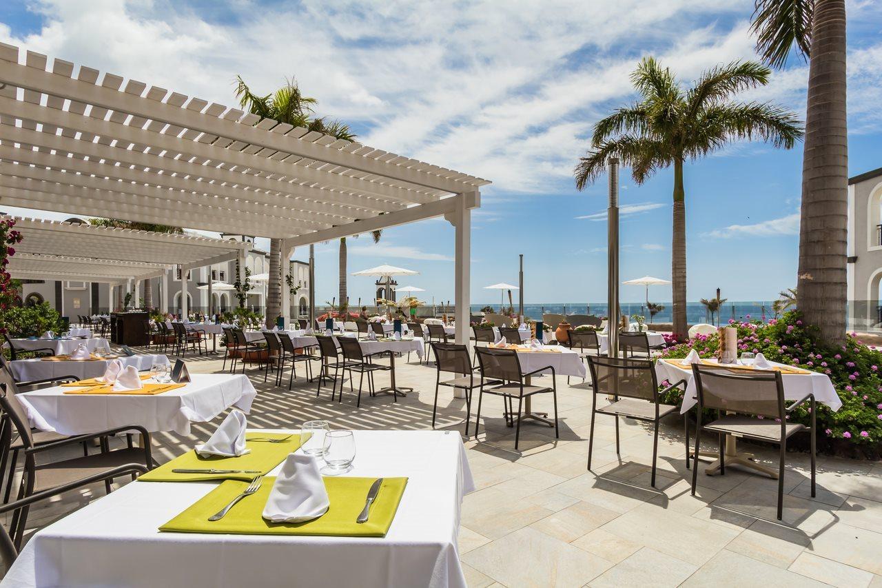 Royal Palm Resort & Spa (Adults Only) Playa De Esquinzo Екстериор снимка
