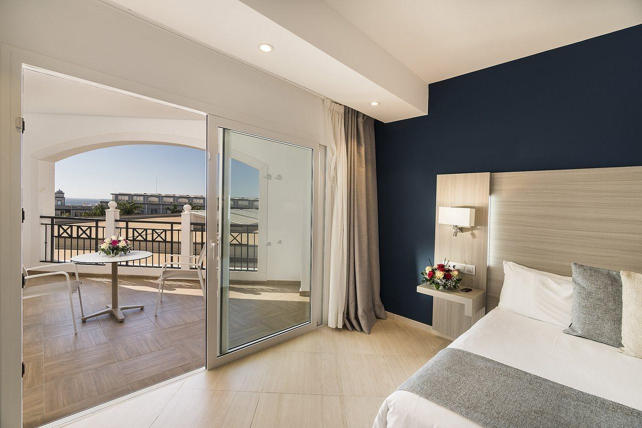 Royal Palm Resort & Spa (Adults Only) Playa De Esquinzo Екстериор снимка